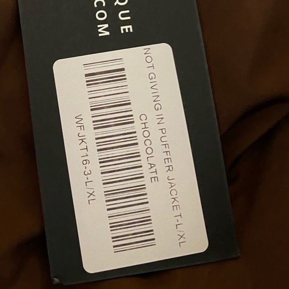 White Fox Not Giving In Puffer Jacket in Chocolate - Picture 6 of 6